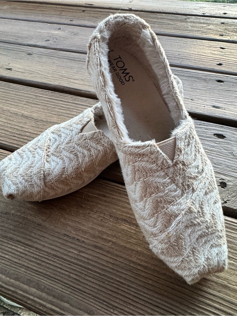 TOMS Neutral Cream/Tan Textured Slip-On Flats